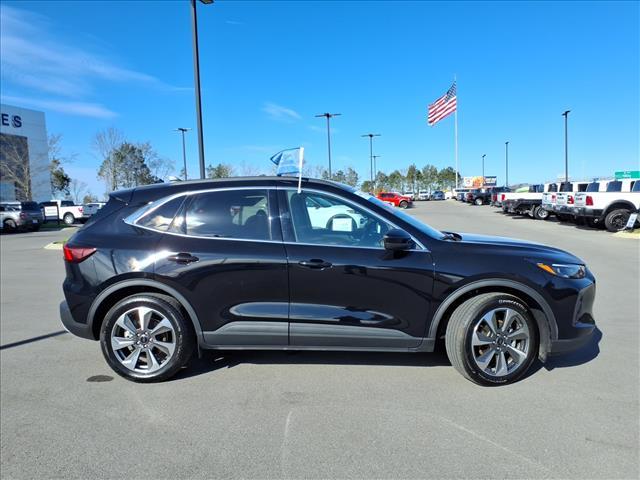 used 2025 Ford Escape car, priced at $29,987