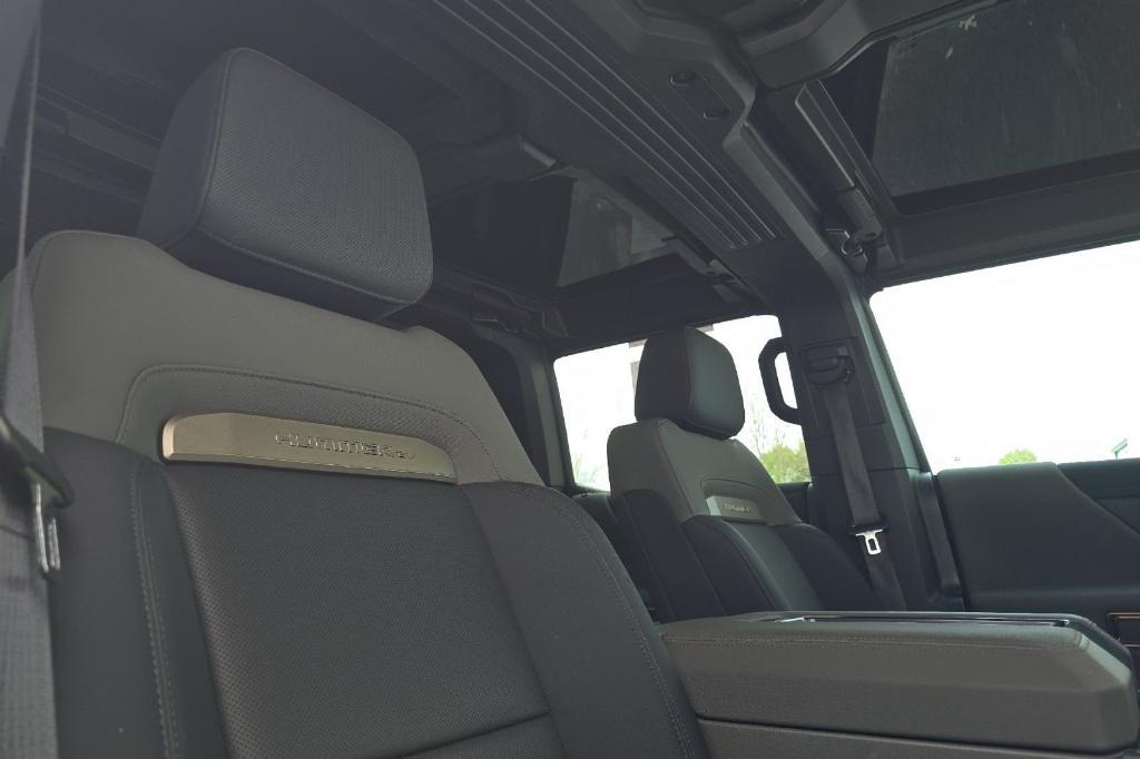 used 2025 GMC HUMMER EV SUV car, priced at $75,238