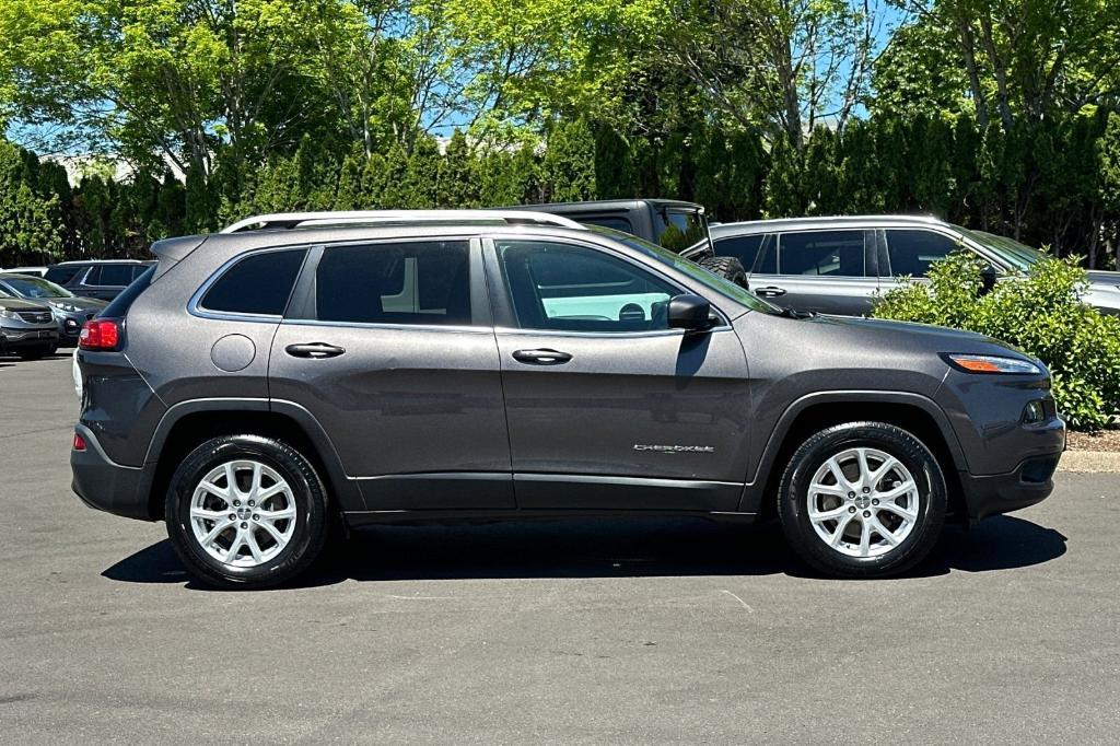 used 2018 Jeep Cherokee car, priced at $17,238
