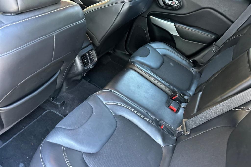 used 2018 Jeep Cherokee car, priced at $17,238