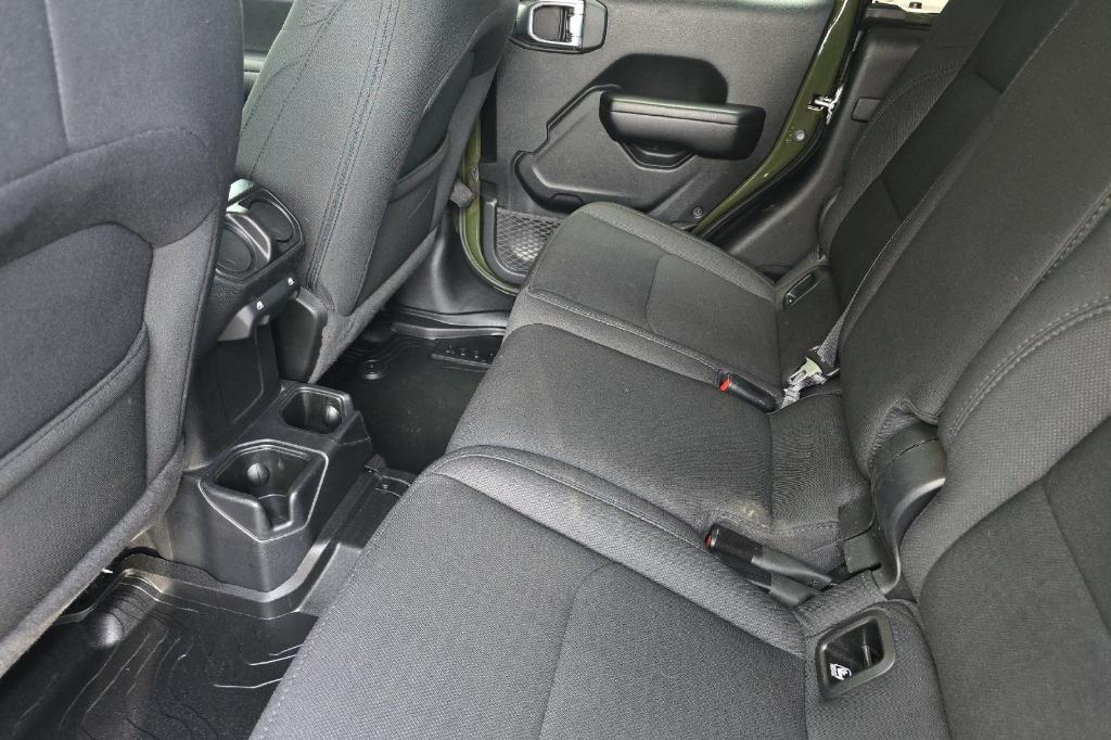 used 2021 Jeep Gladiator car, priced at $34,444