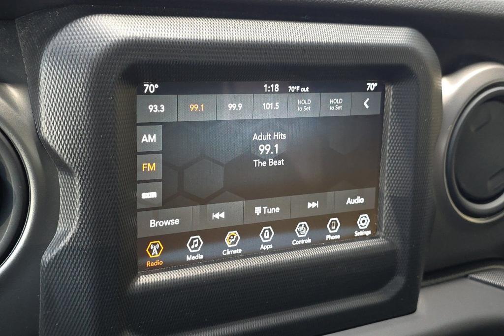 used 2021 Jeep Gladiator car, priced at $34,444