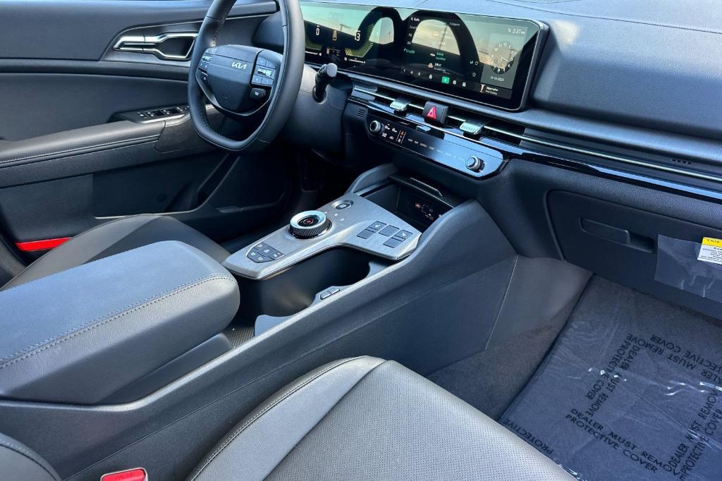 new 2026 Kia Sportage Plug-In Hybrid car, priced at $43,715