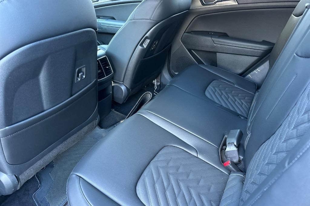 new 2026 Kia Sportage Plug-In Hybrid car, priced at $43,465