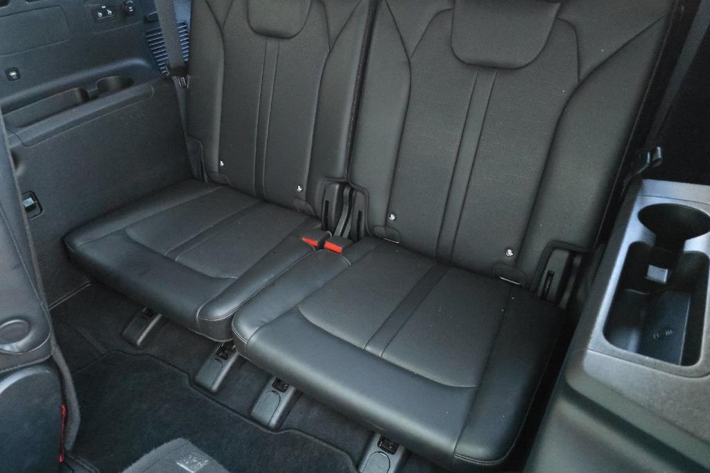 used 2025 Kia Sorento car, priced at $39,138