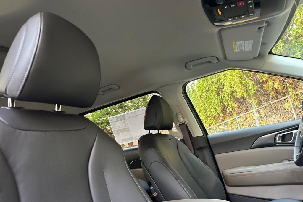 new 2026 Kia Carnival Hybrid car, priced at $41,095