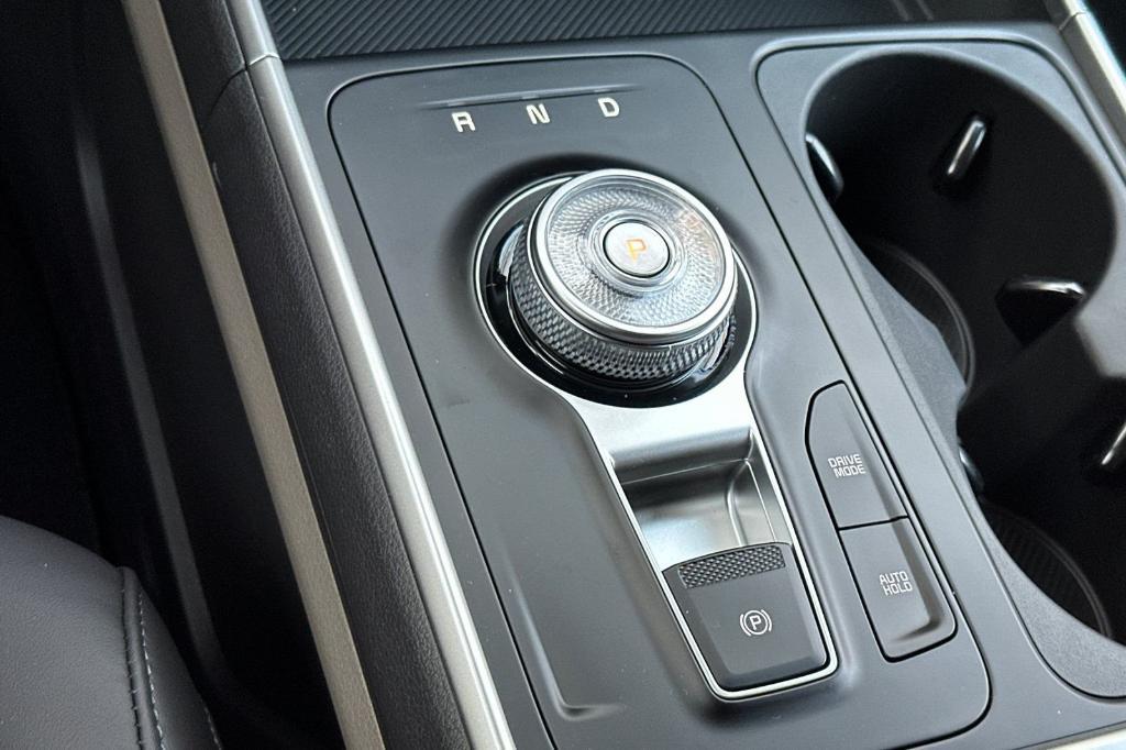 new 2026 Kia Carnival Hybrid car, priced at $41,095