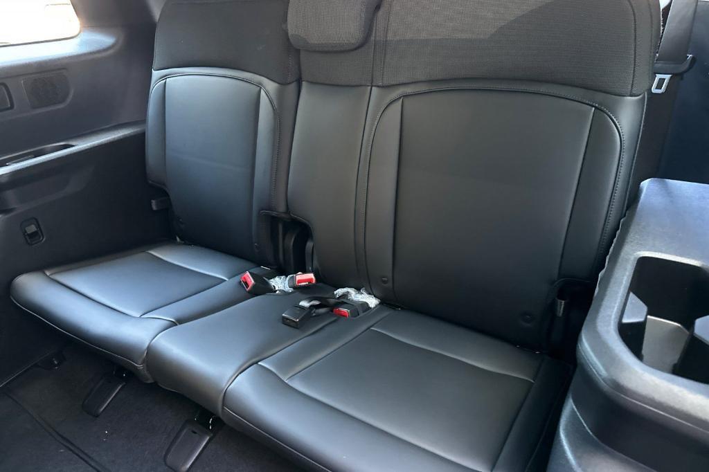 new 2027 Kia Telluride car, priced at $43,635