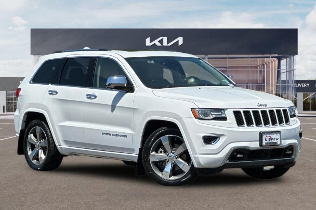 used 2015 Jeep Grand Cherokee car, priced at $19,138