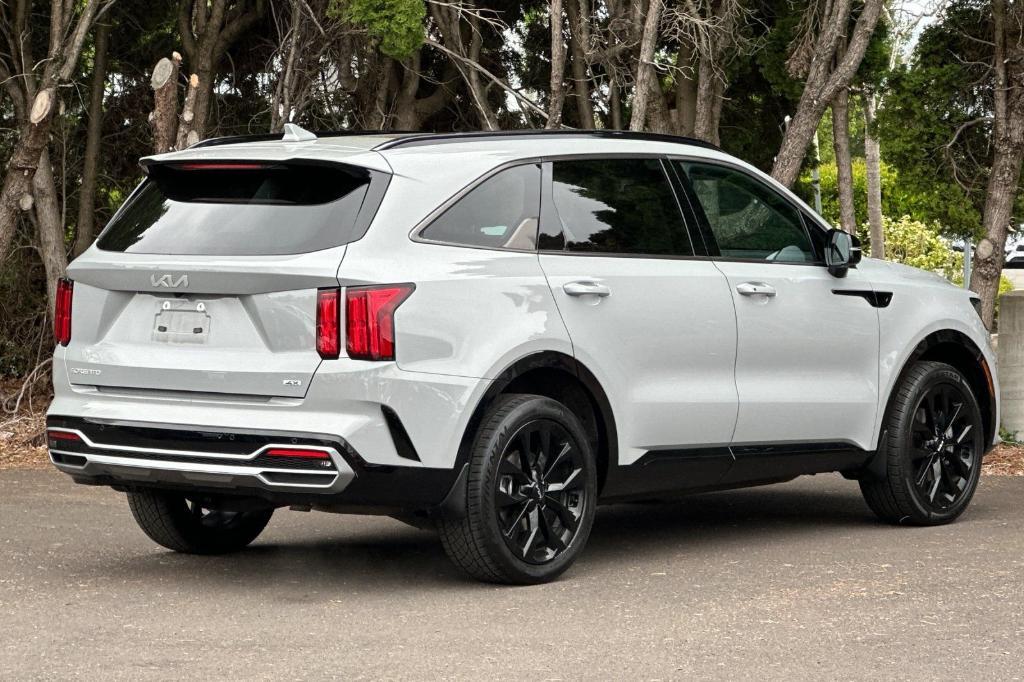 used 2023 Kia Sorento car, priced at $32,238