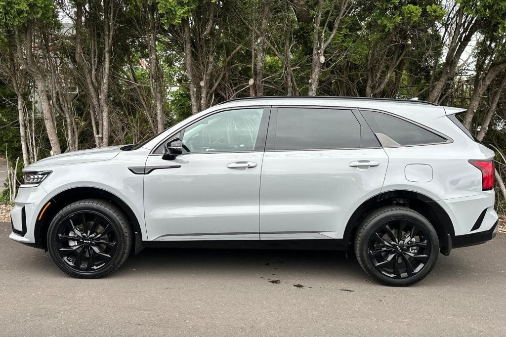 used 2023 Kia Sorento car, priced at $32,238