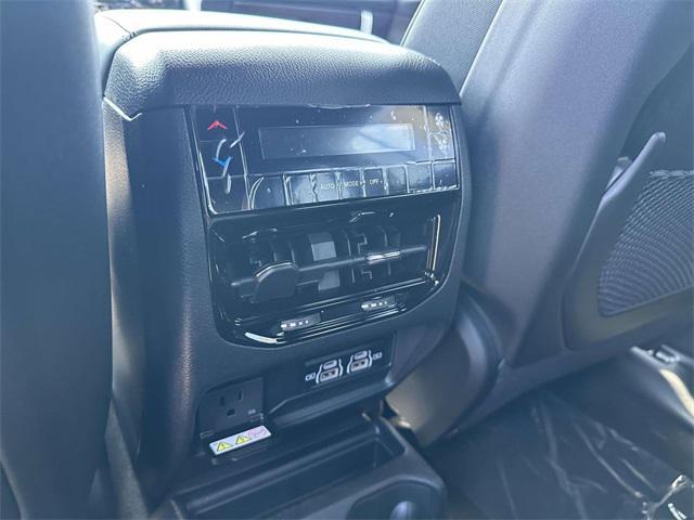 new 2025 Jeep Grand Cherokee L car, priced at $44,155