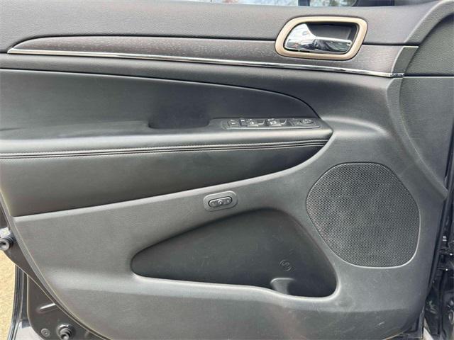 used 2016 Jeep Grand Cherokee car, priced at $13,994