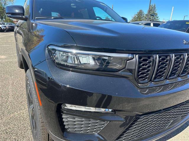 new 2025 Jeep Grand Cherokee car, priced at $41,970