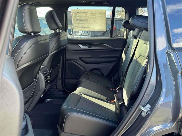 new 2025 Jeep Grand Cherokee car, priced at $46,400