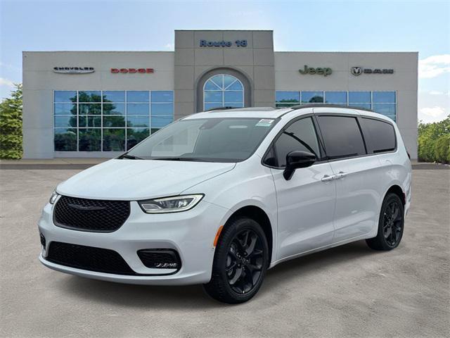 new 2026 Chrysler Pacifica car, priced at $52,235