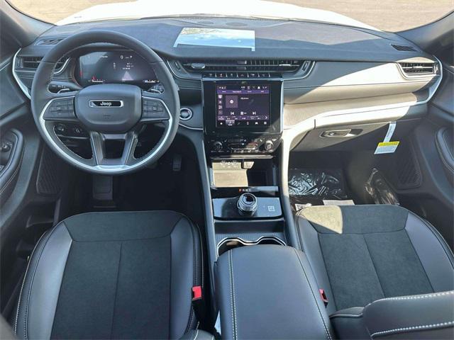 new 2025 Jeep Grand Cherokee L car, priced at $45,775