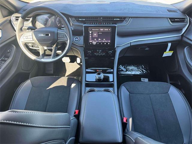 new 2025 Jeep Grand Cherokee L car, priced at $45,205