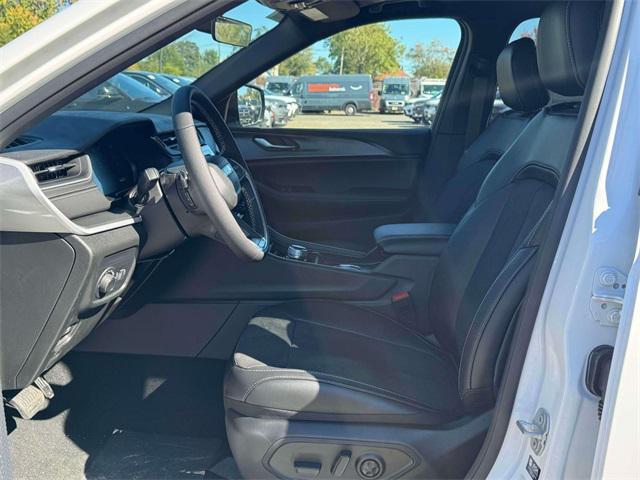 new 2025 Jeep Grand Cherokee L car, priced at $45,205