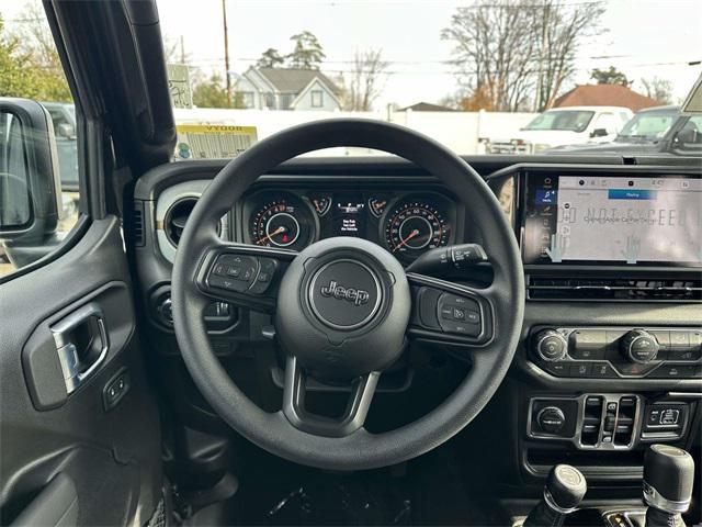 new 2026 Jeep Gladiator car, priced at $42,035