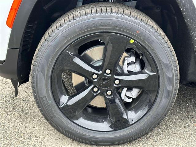 new 2025 Jeep Grand Cherokee L car, priced at $51,640