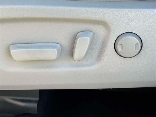 used 2016 Toyota Highlander car, priced at $18,991