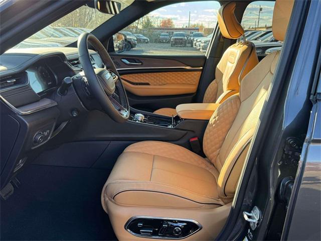 new 2025 Jeep Grand Cherokee car, priced at $56,150