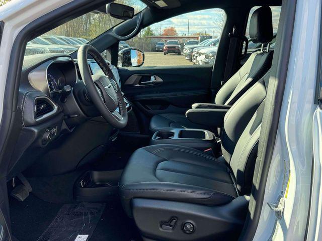 new 2026 Chrysler Pacifica car, priced at $42,065