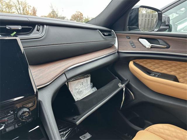 new 2025 Jeep Grand Cherokee L car, priced at $63,385