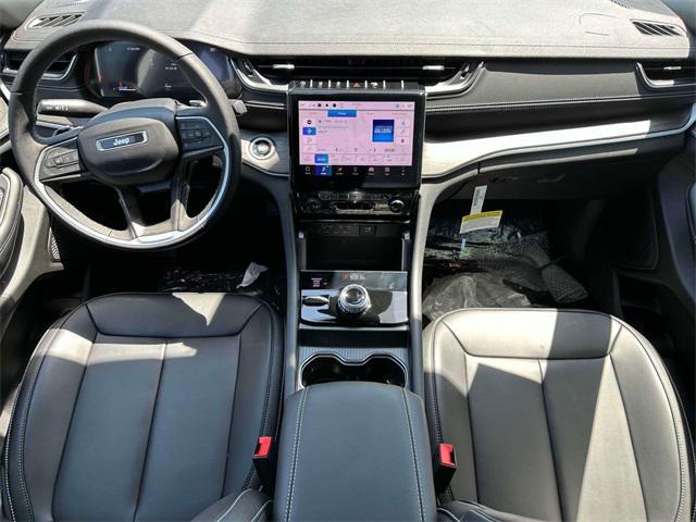 new 2025 Jeep Grand Cherokee car, priced at $37,150