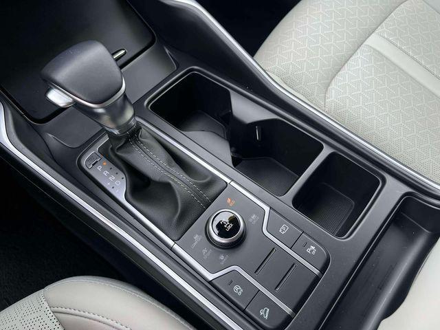 used 2023 Kia Sorento car, priced at $24,998