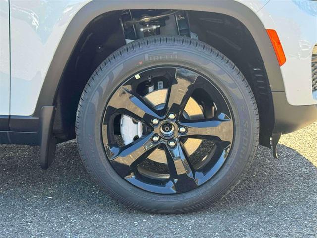 new 2025 Jeep Grand Cherokee car, priced at $47,650