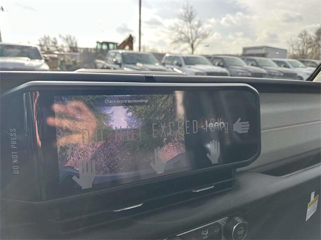 new 2026 Jeep Gladiator car, priced at $40,040