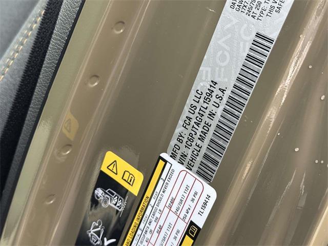 new 2026 Jeep Gladiator car, priced at $40,040