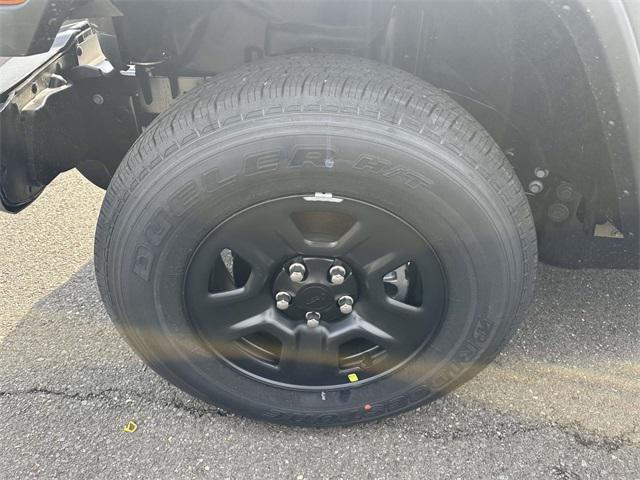 new 2026 Jeep Gladiator car, priced at $40,040