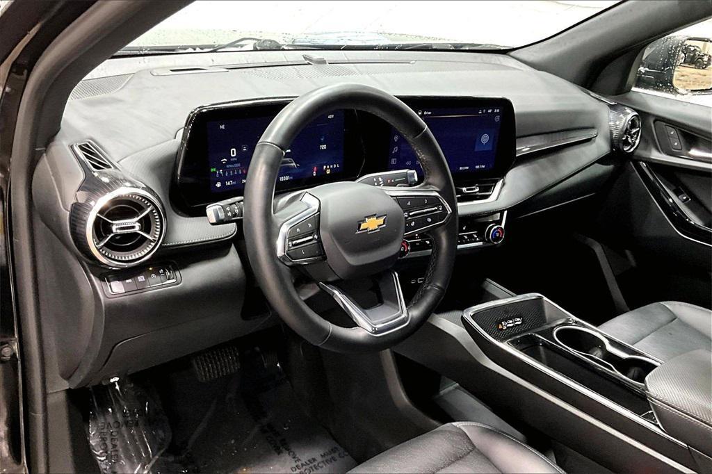 used 2025 Chevrolet Equinox car, priced at $27,894