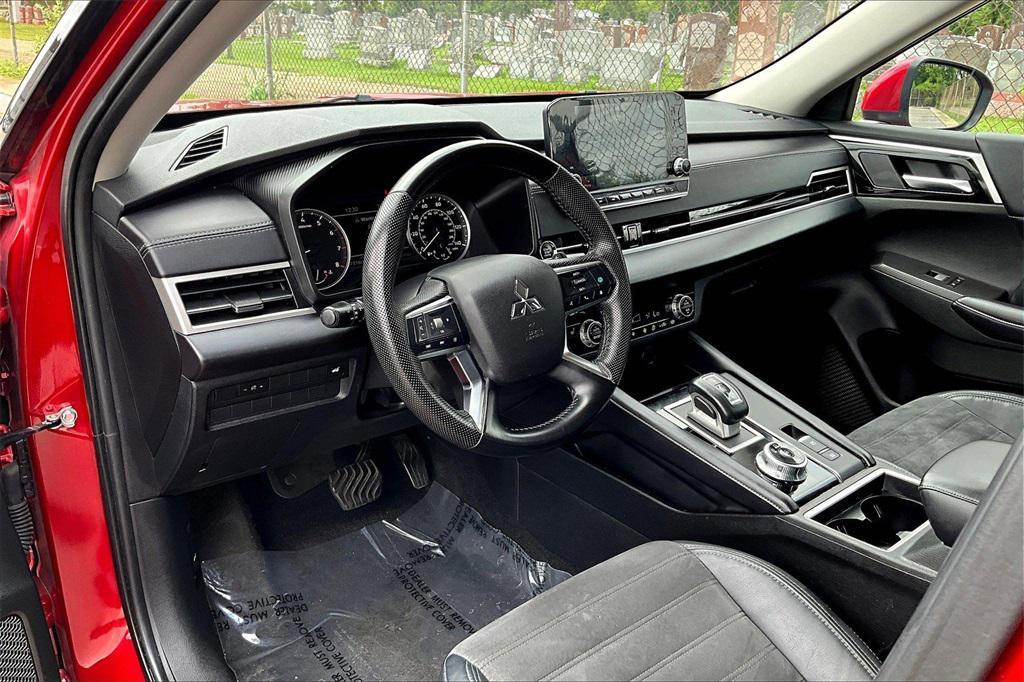 used 2023 Mitsubishi Outlander car, priced at $20,984