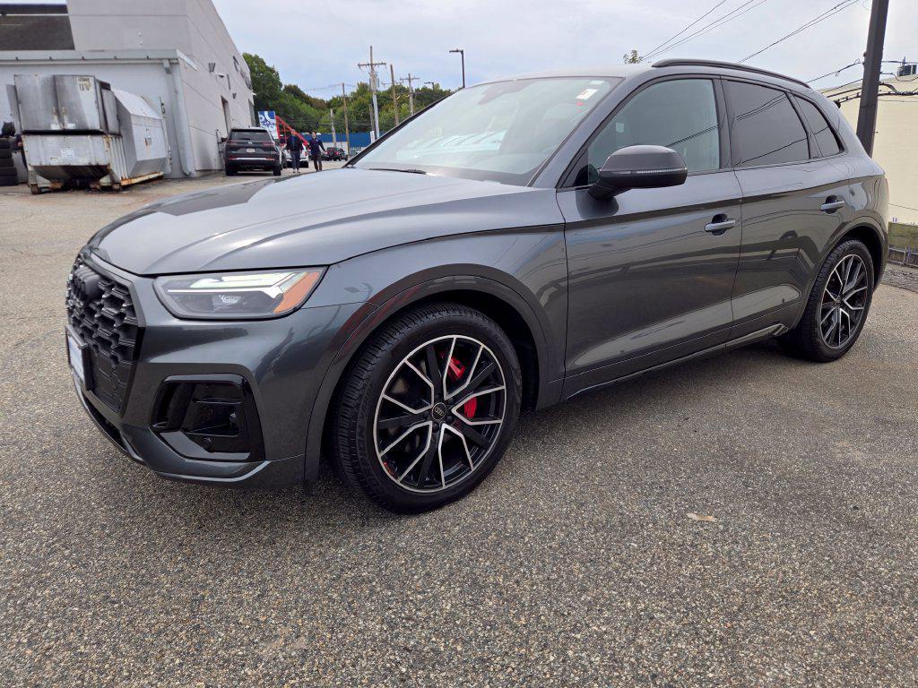 Audi SQ5 view 9