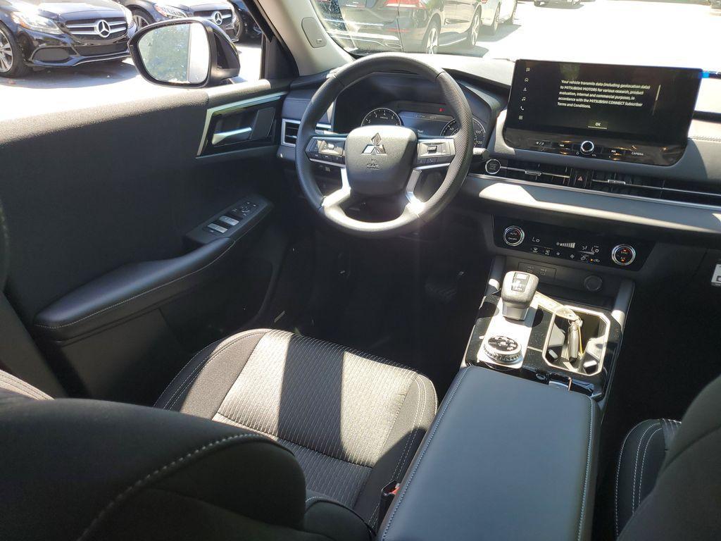 new 2026 Mitsubishi Outlander car, priced at $30,643