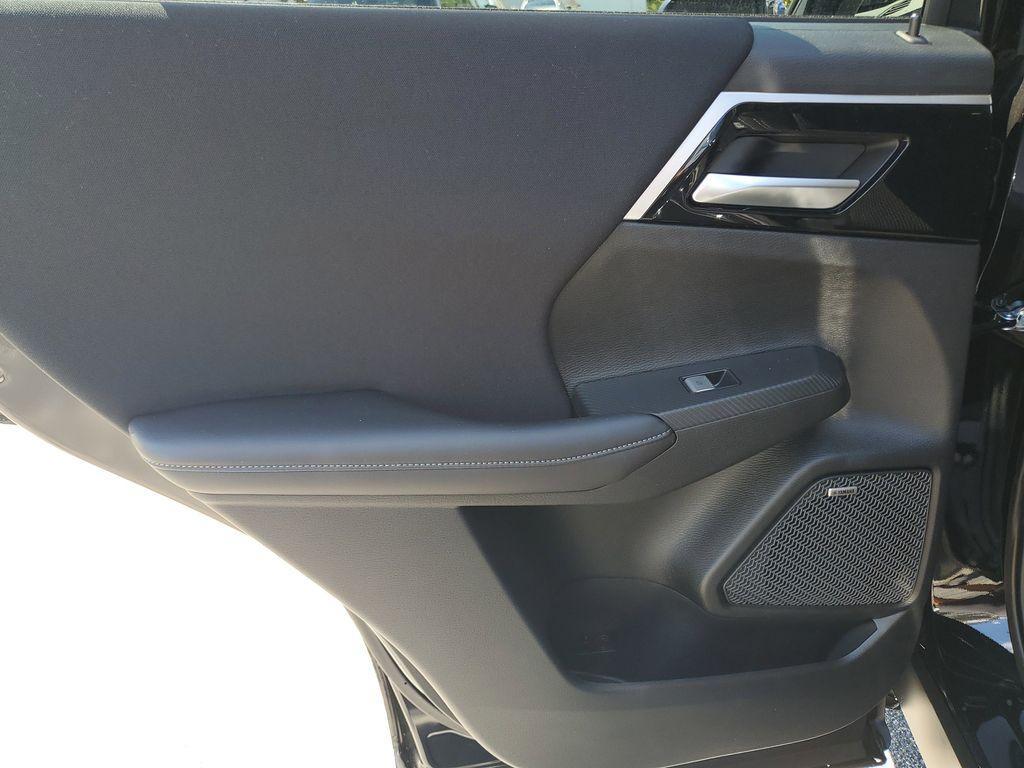 new 2026 Mitsubishi Outlander car, priced at $30,643