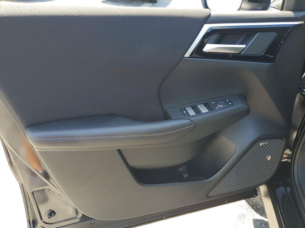 new 2026 Mitsubishi Outlander car, priced at $30,643