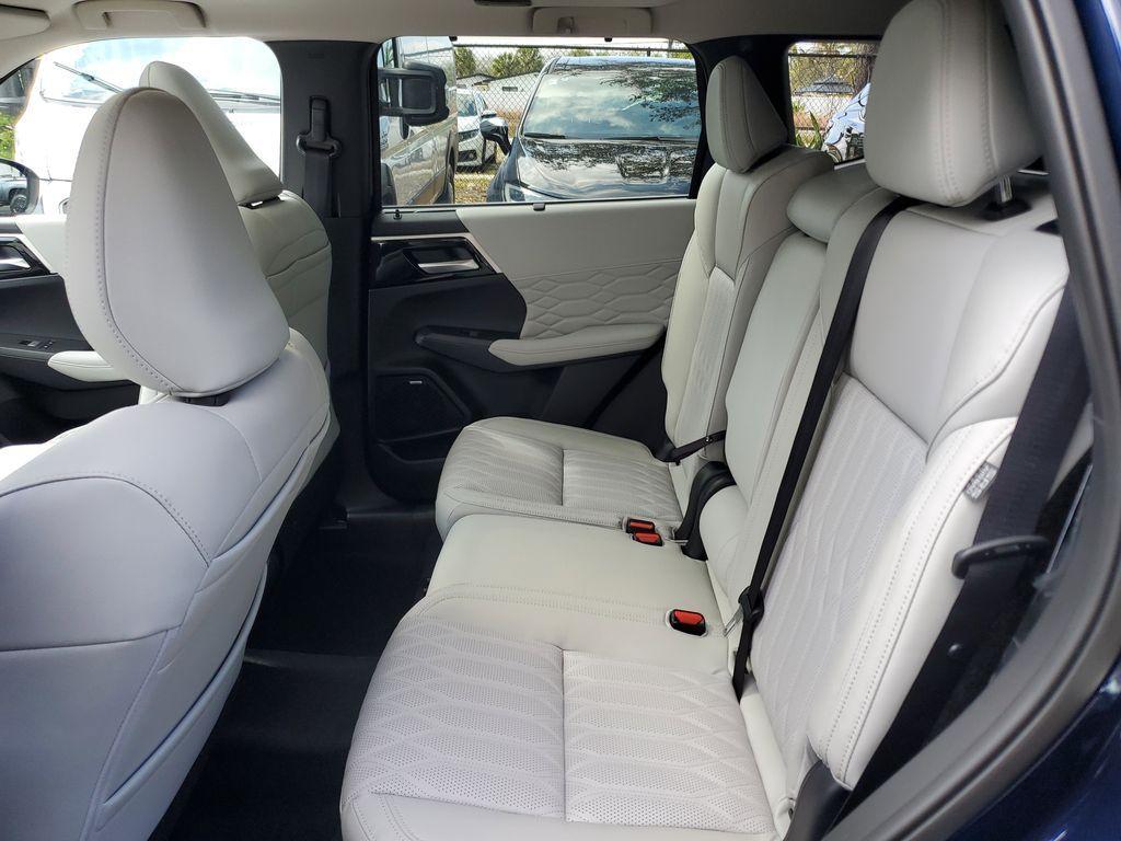 new 2026 Mitsubishi Outlander car, priced at $37,906