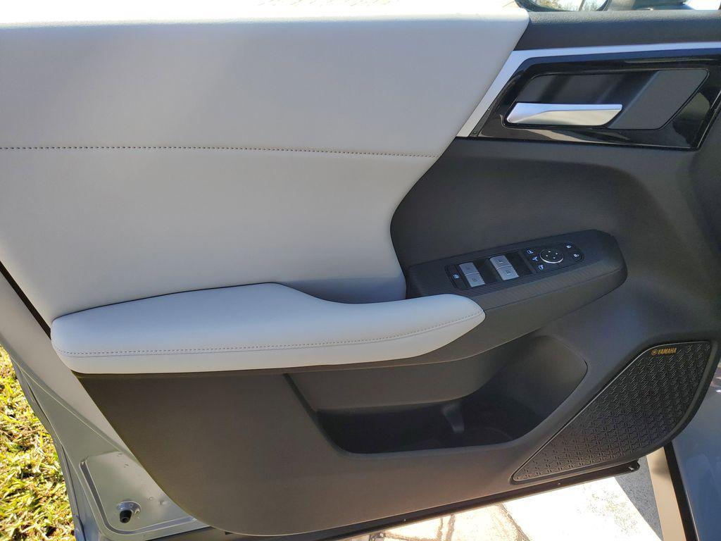new 2026 Mitsubishi Outlander car, priced at $37,058