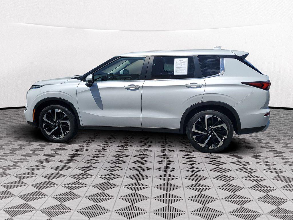 used 2024 Mitsubishi Outlander car, priced at $20,199