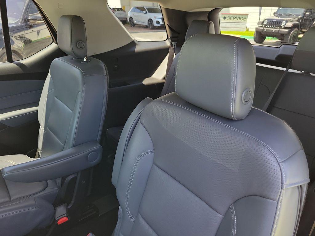 used 2018 Chevrolet Traverse car, priced at $18,499