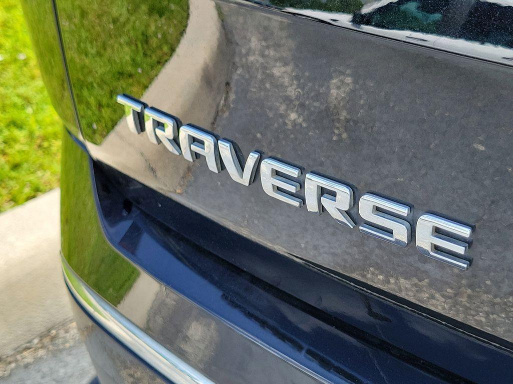 used 2018 Chevrolet Traverse car, priced at $18,499