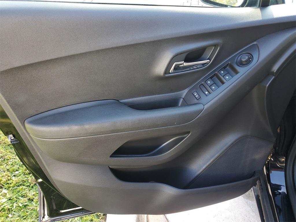 used 2020 Chevrolet Trax car, priced at $8,849