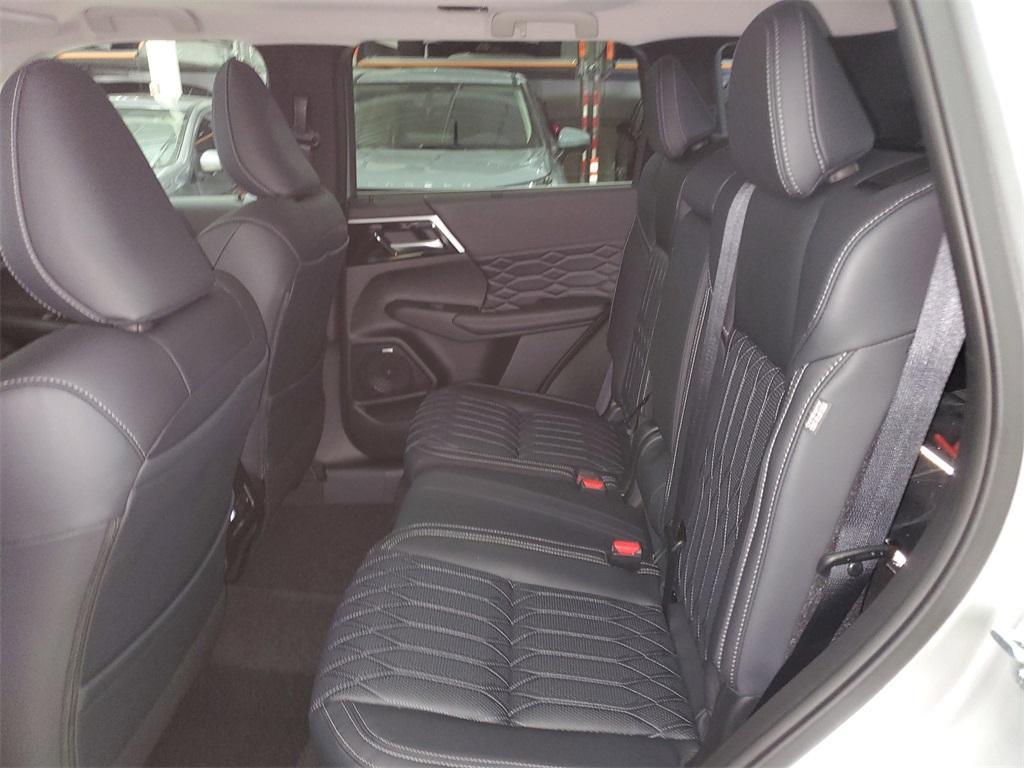 new 2025 Mitsubishi Outlander car, priced at $29,895