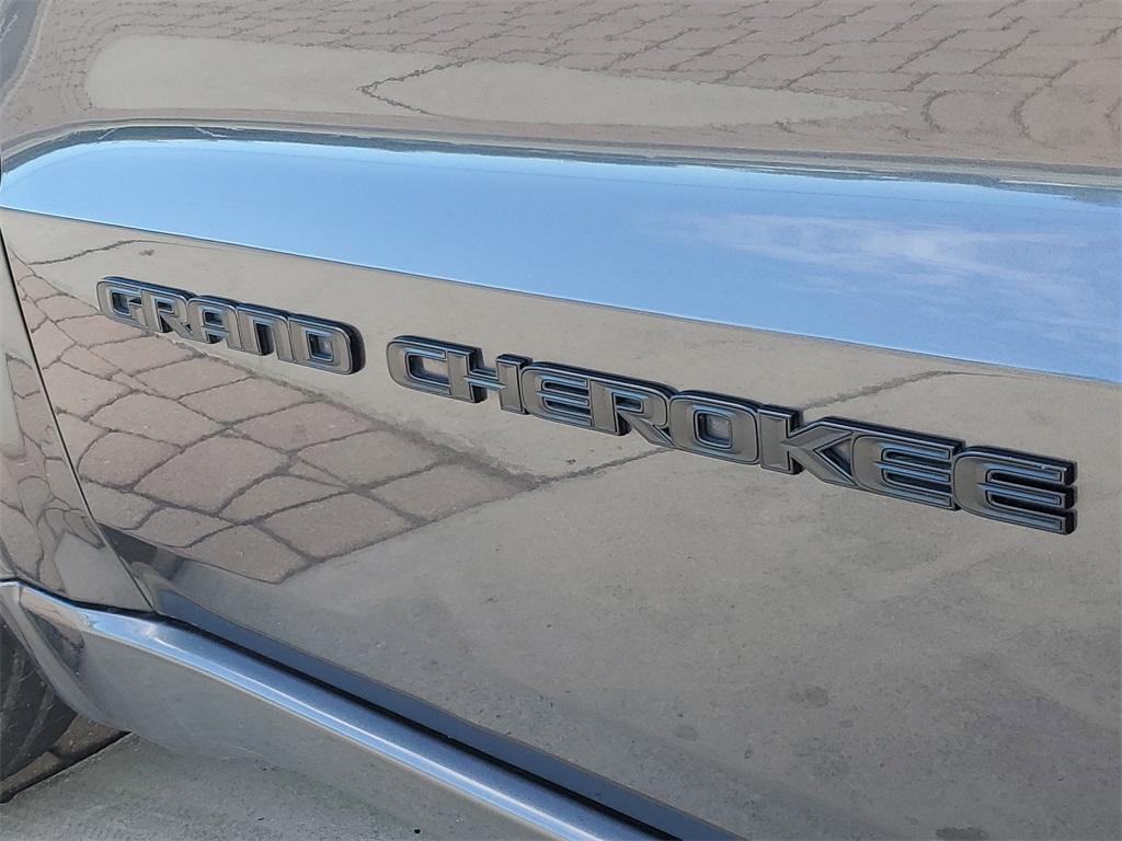 used 2017 Jeep Grand Cherokee car, priced at $16,699