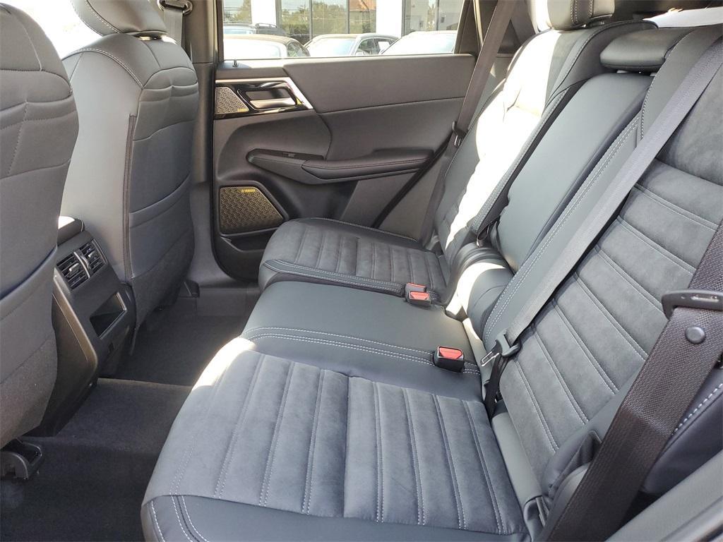 new 2026 Mitsubishi Outlander car, priced at $33,499